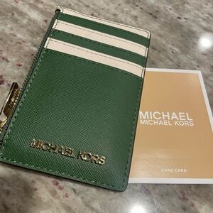 NWT Michael Kors Jet Set Travel Green Card Holder